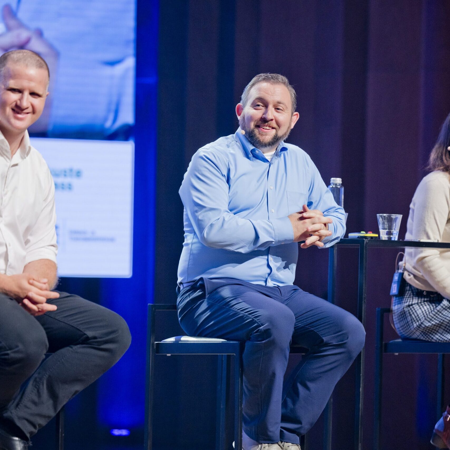 Nygård, Mike Sanders, Clarissa Vieira